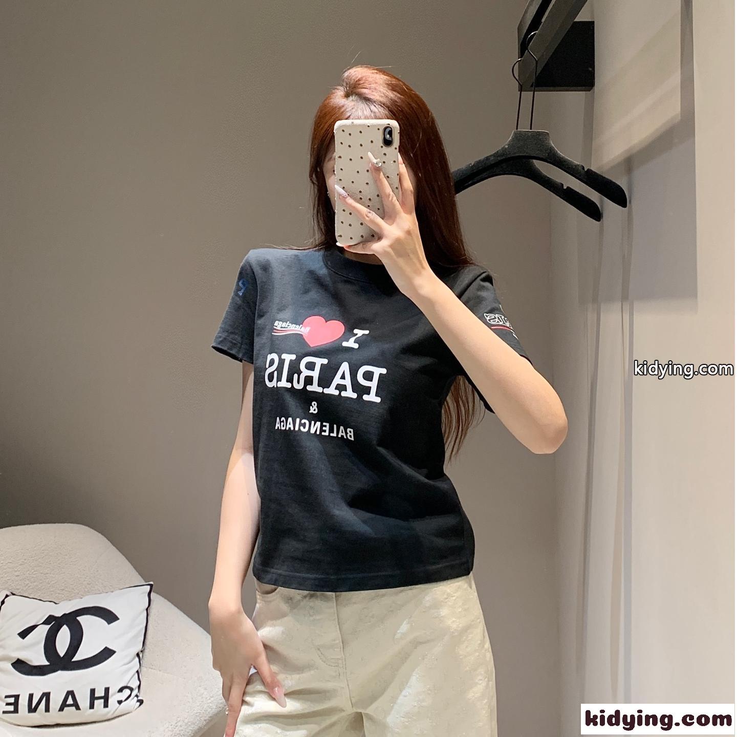 バレンシアガ Tシャツ コピー 人気 カジュアル コンパクト 半袖Tシャツ ブラック-0