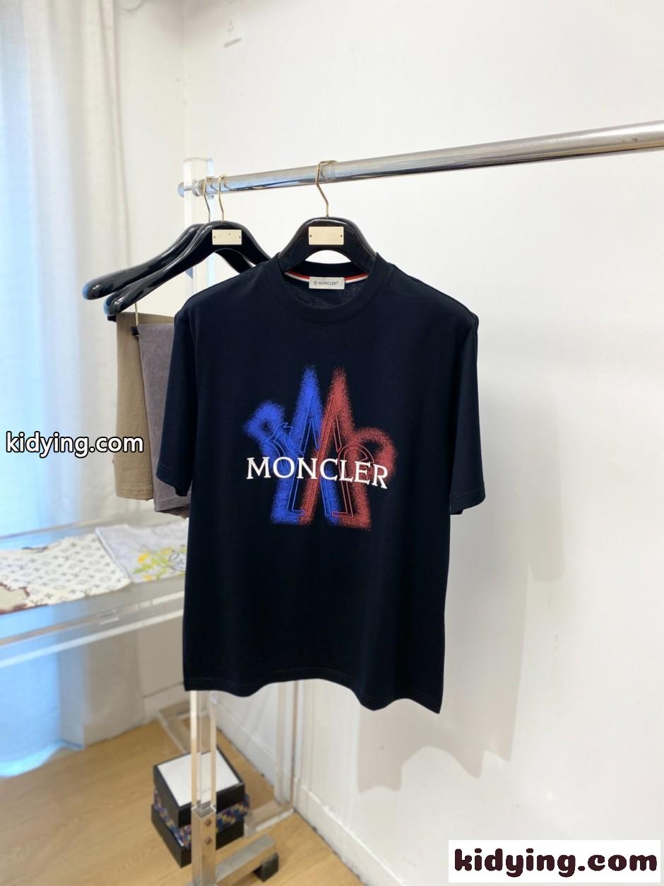 お洒落 ロゴ刺繍 合わせやすい 半袖Tシャツ モンクレール Tシャツ 偽物 ブラック-0