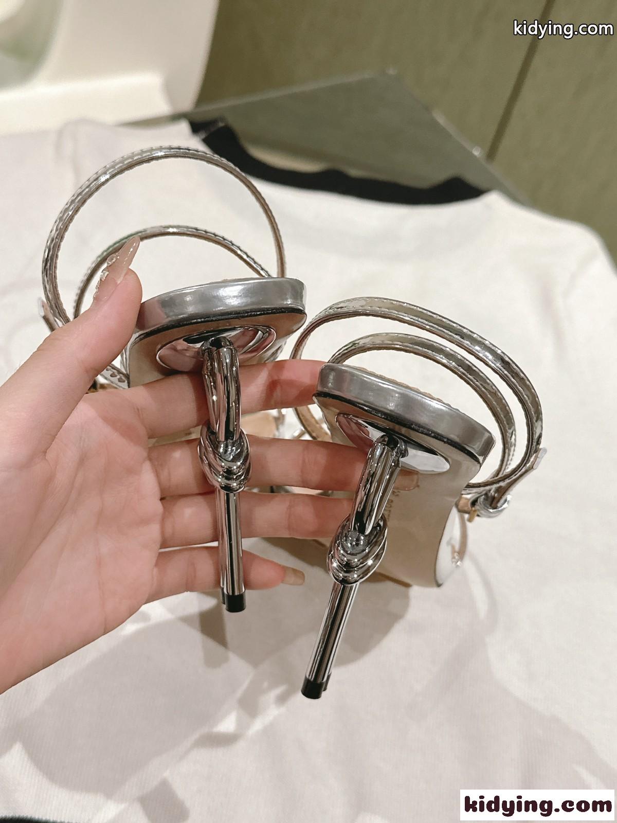 洗練された ハイヒール ノット サンダル ボッテガ・ヴェネタ サンダル スーパーコピー シルバー-3