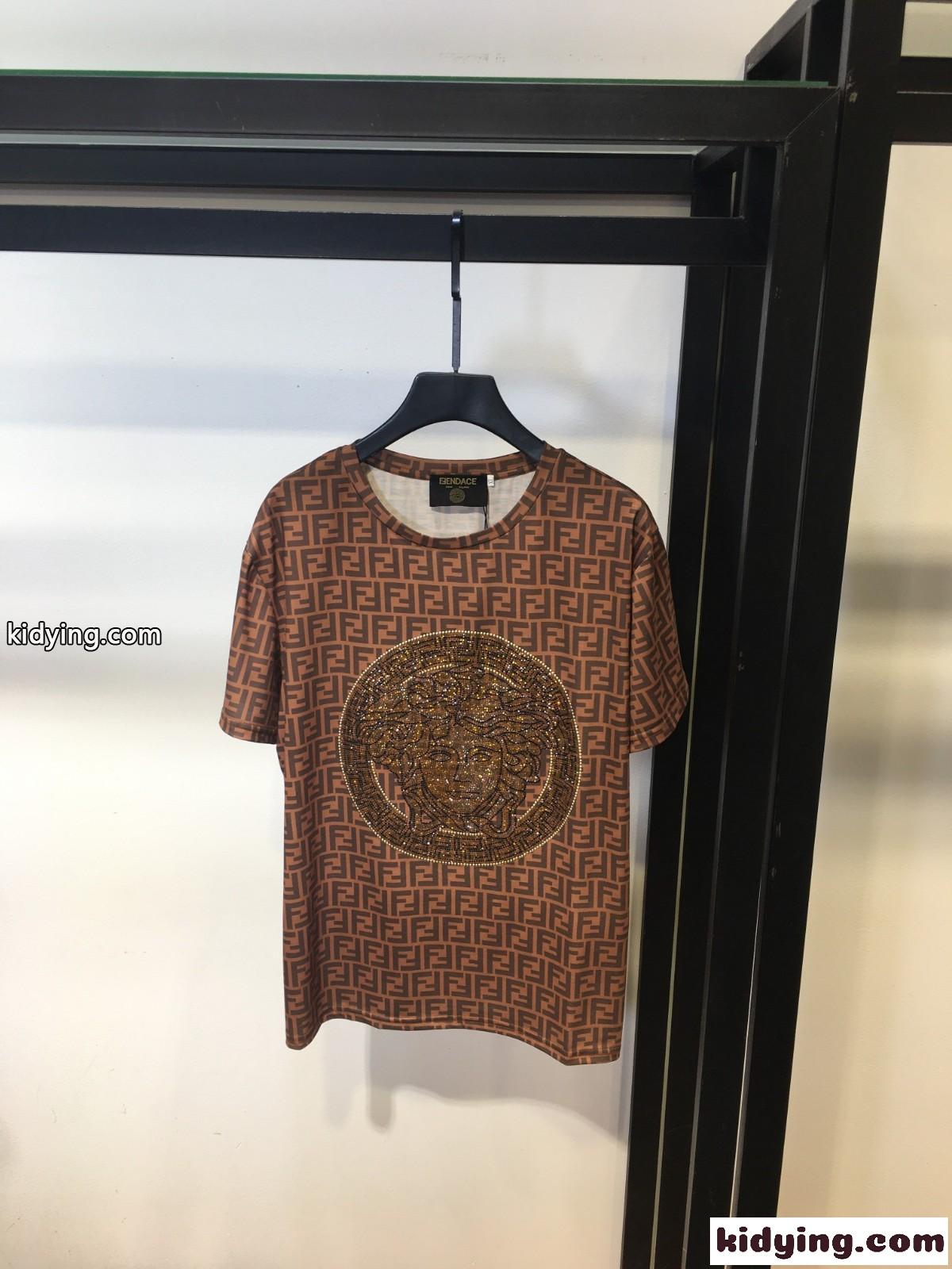 FENDACE ×fendi フェンダーチェ FF Tシャツ ヴェルサーチ Tシャツ コピー 半袖 トップス-0