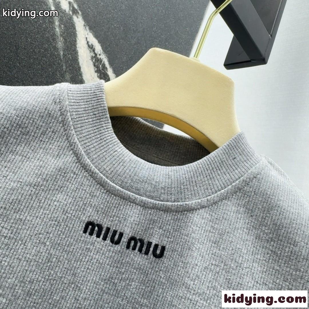 シンプル ロゴ刺繍 ミュウミュウ Tシャツ コピー 半袖トップス グレー-1