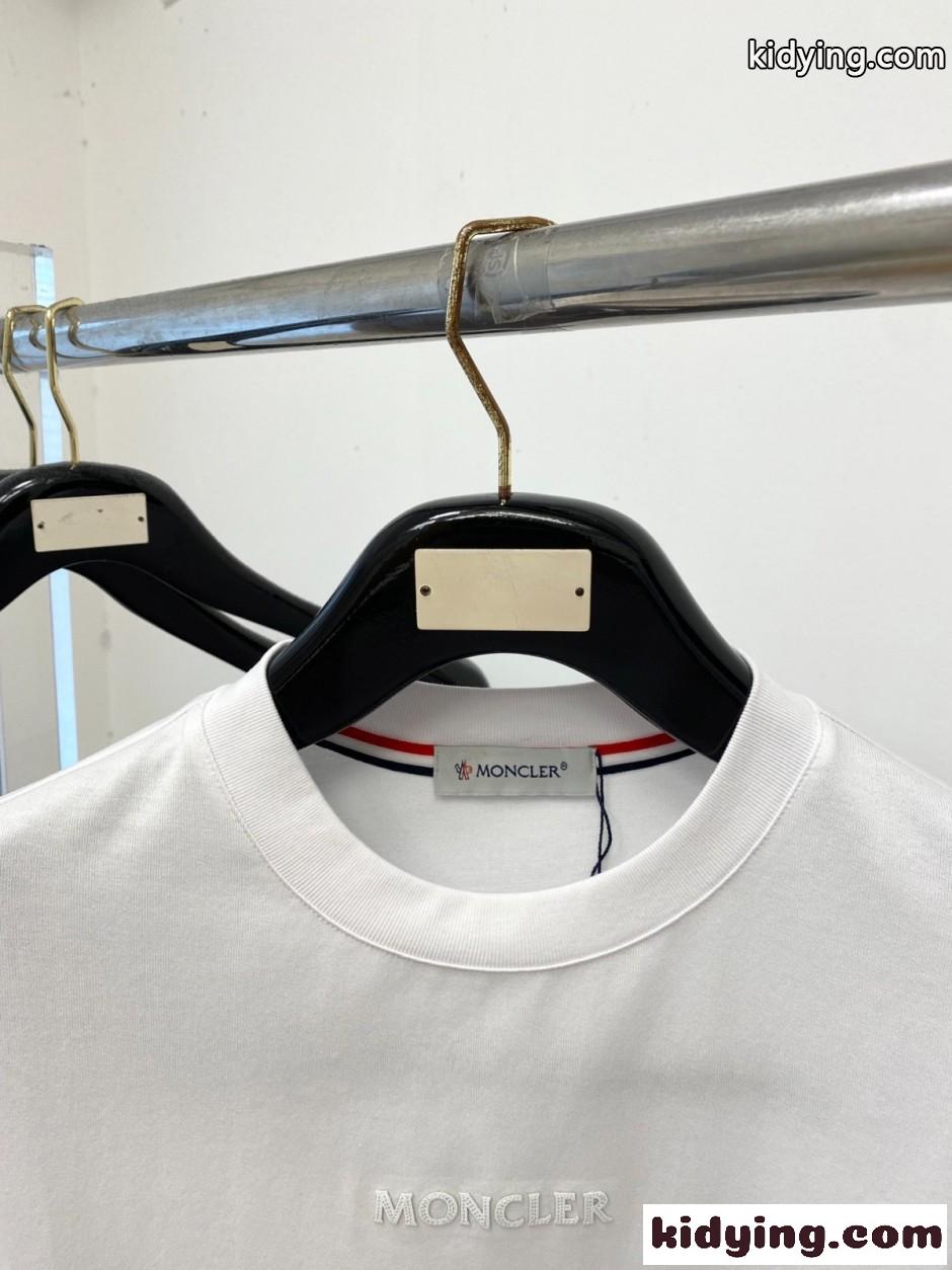 シンプル 合わせやすい クルーネック 半袖Tシャツ モンクレール Tシャツ 偽物 ホワイト-2