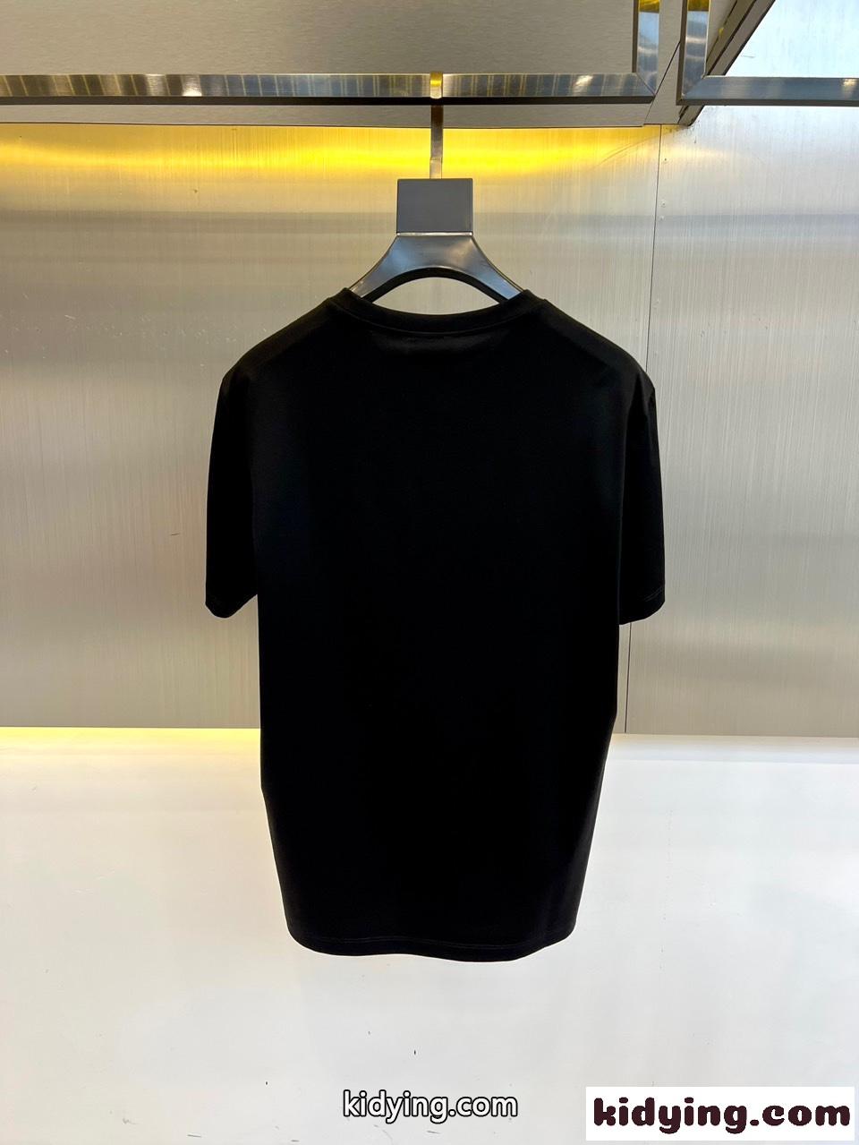 定番 カジュアル 半袖Tシャツ モンクレール Tシャツ コピー クルーネック ブラック-3