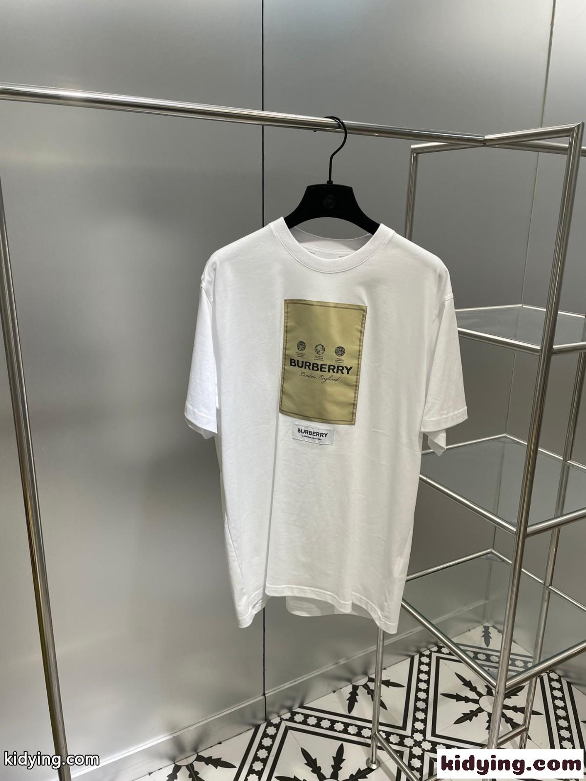 ユニセックス 22AW 人気 新作 ロゴアプリコット クルーネック バーバリー Tシャツ コピー 半袖 コットン-0