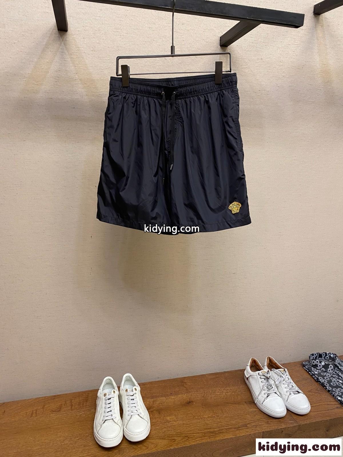 シンプル メドゥーサ ショートパンツ ヴェルサーチェ パンツ コピー ブラック-2