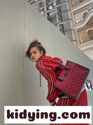 ッチの古典的なトートバッグはまた古典を創造し Gucci Toteを新しい配色で再演出し グッチ バッグ アウトレット コピー-4