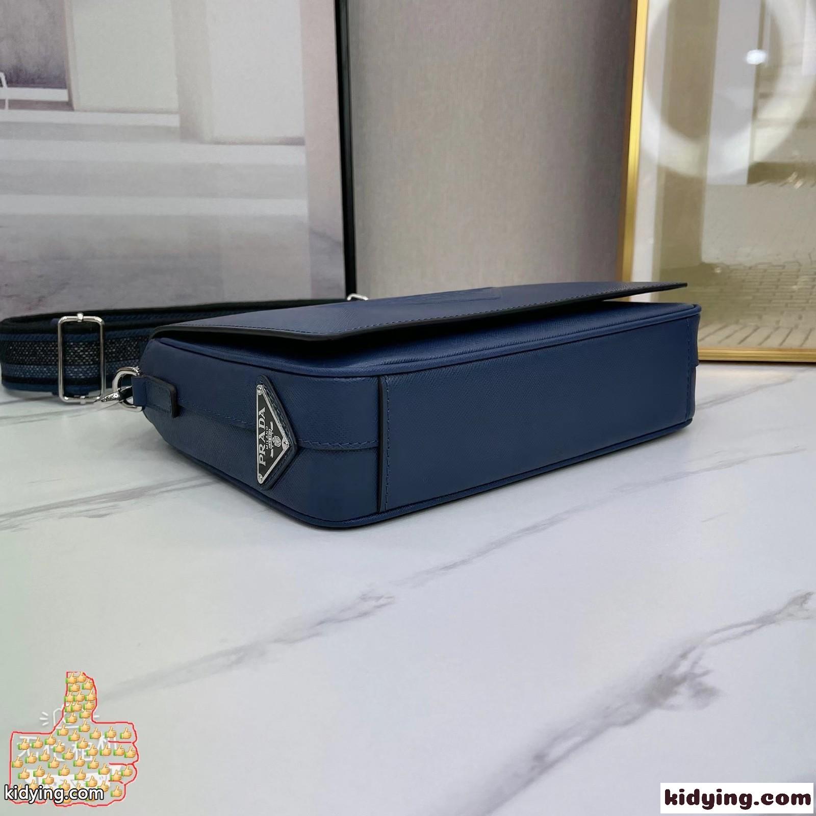 上品 ファッション プラダ バッグ コピー メンズ ショルダーバッグ ブルー-2