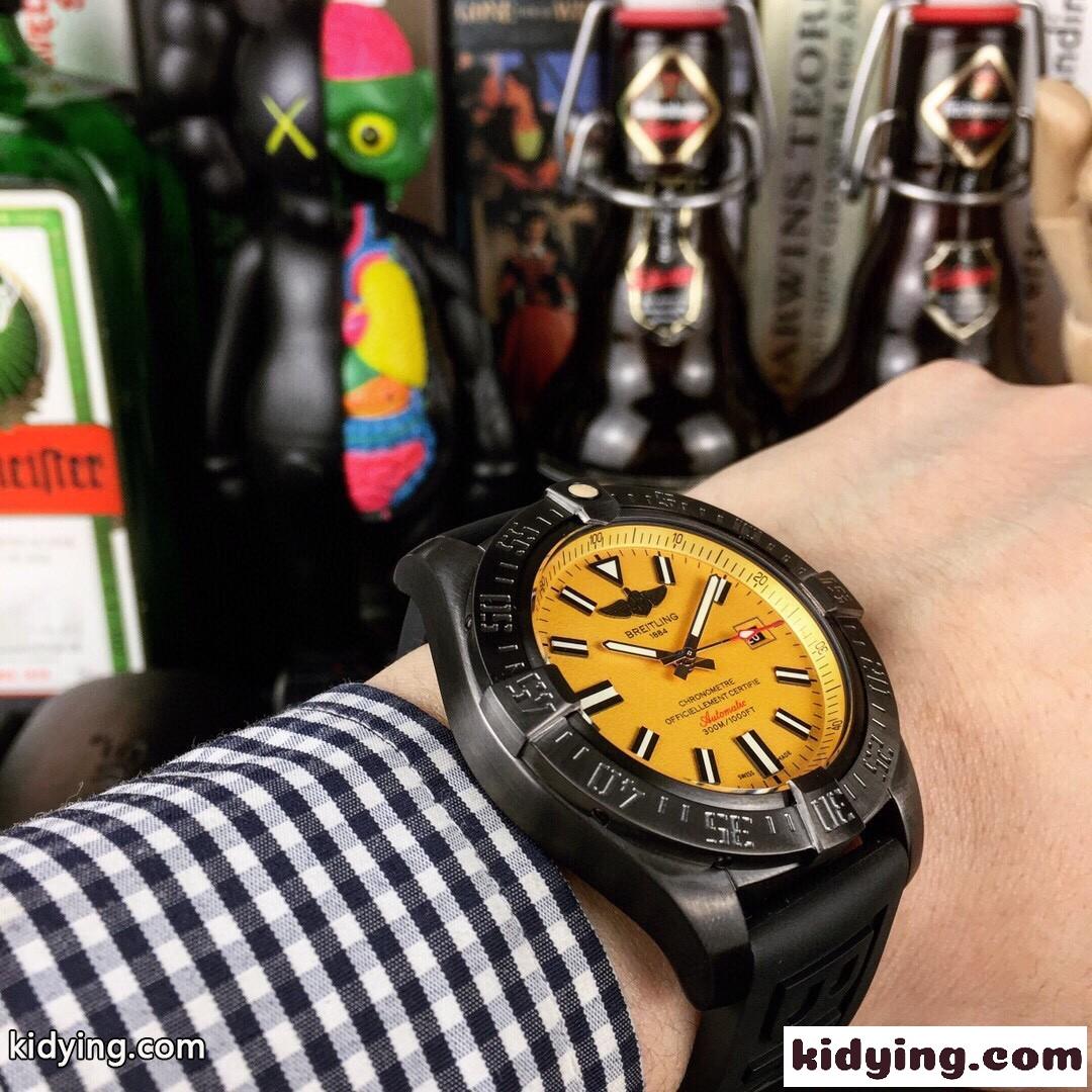 ブライトリング 人気 メンズ コピー Breitlingアベンジャーズシリーズ 全自動機械43*13mm 歴史を変える使命を担っている-1