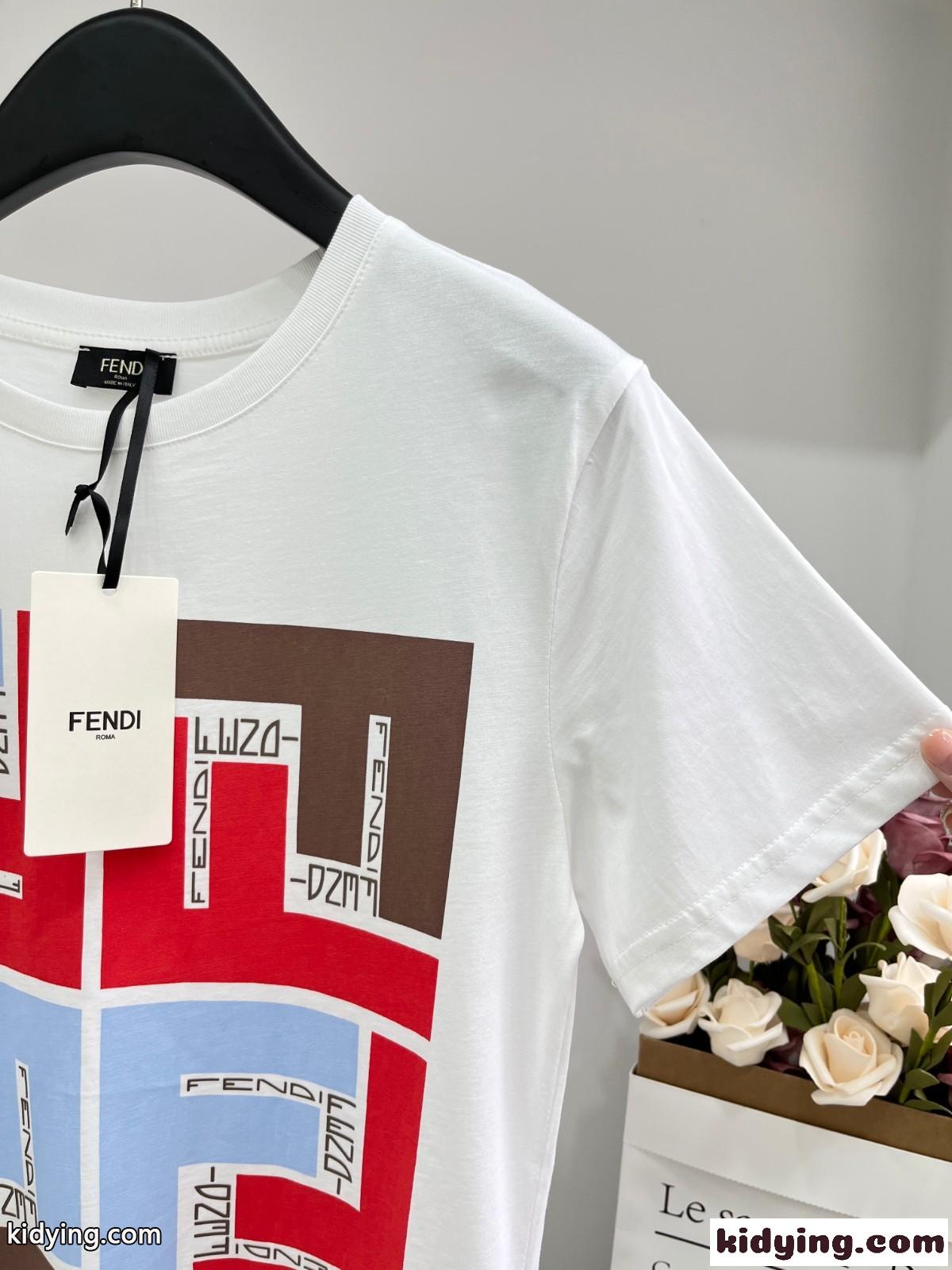 定番 プリント フェンディ Tシャツ コピー クルーネック 半袖Tシャツ-1