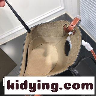 ロエベ バッグ アウトレットコピー 流行はずっと変わっており バケツバッグはファッション圏で永遠に席を占めている-4