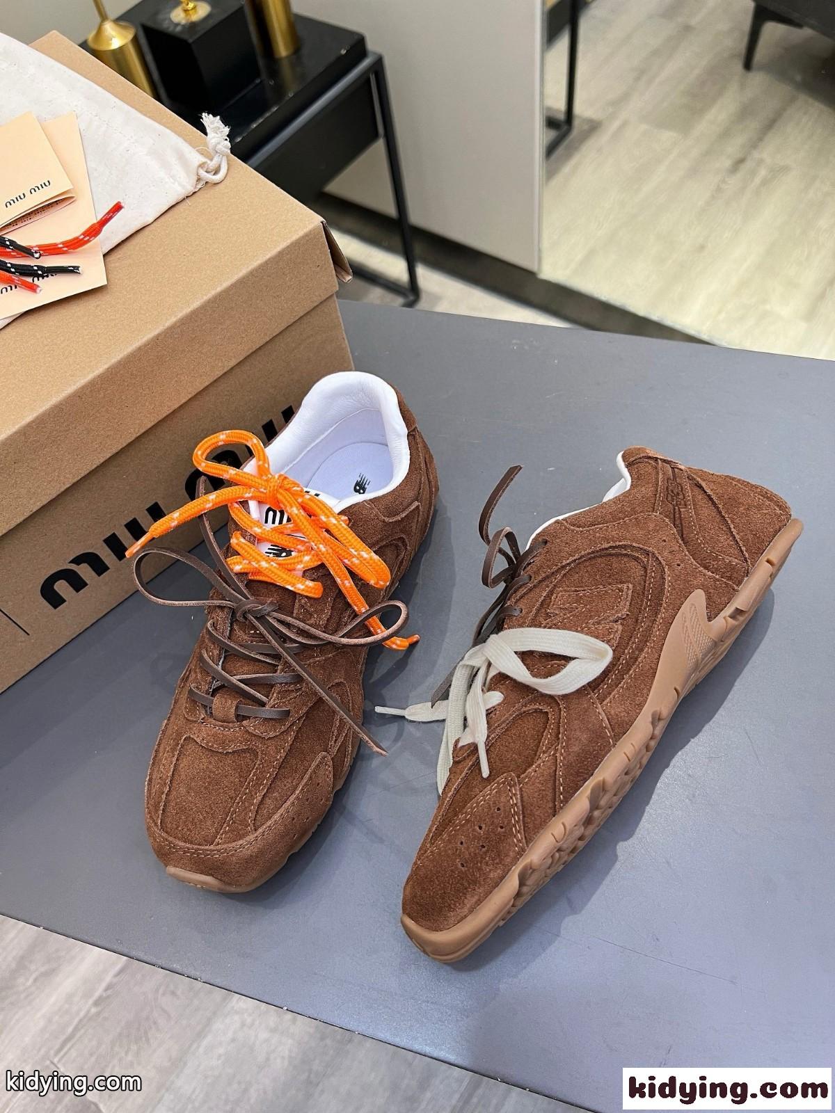 New Balance x Miu Miu xxx スエードスニーカー ミュウミュウ スニーカー コピー ブラウン-2