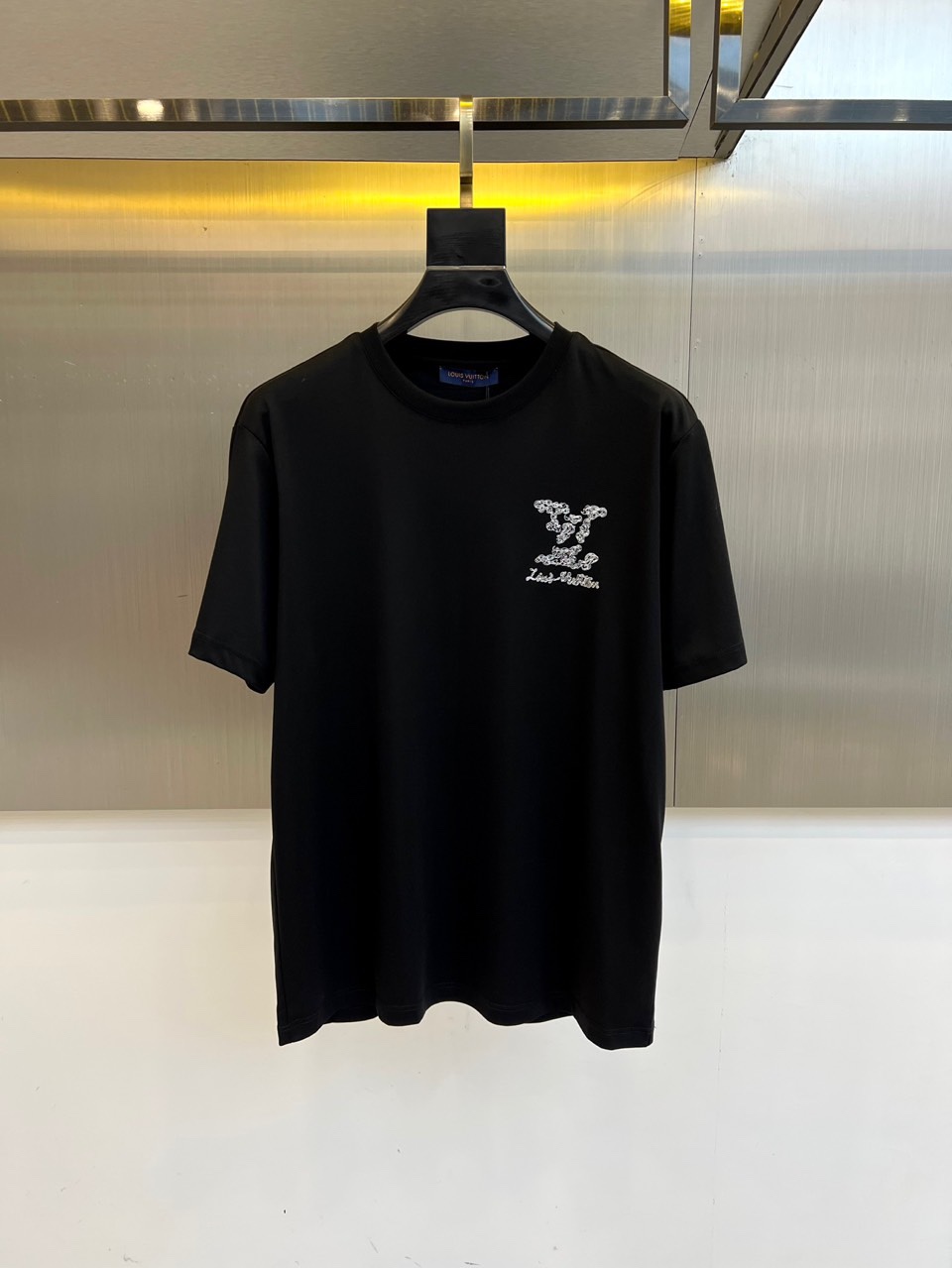 シンプル 合わせやすい クルーネック ルイ・ヴィトン Tシャツ 偽物 ブラック-0