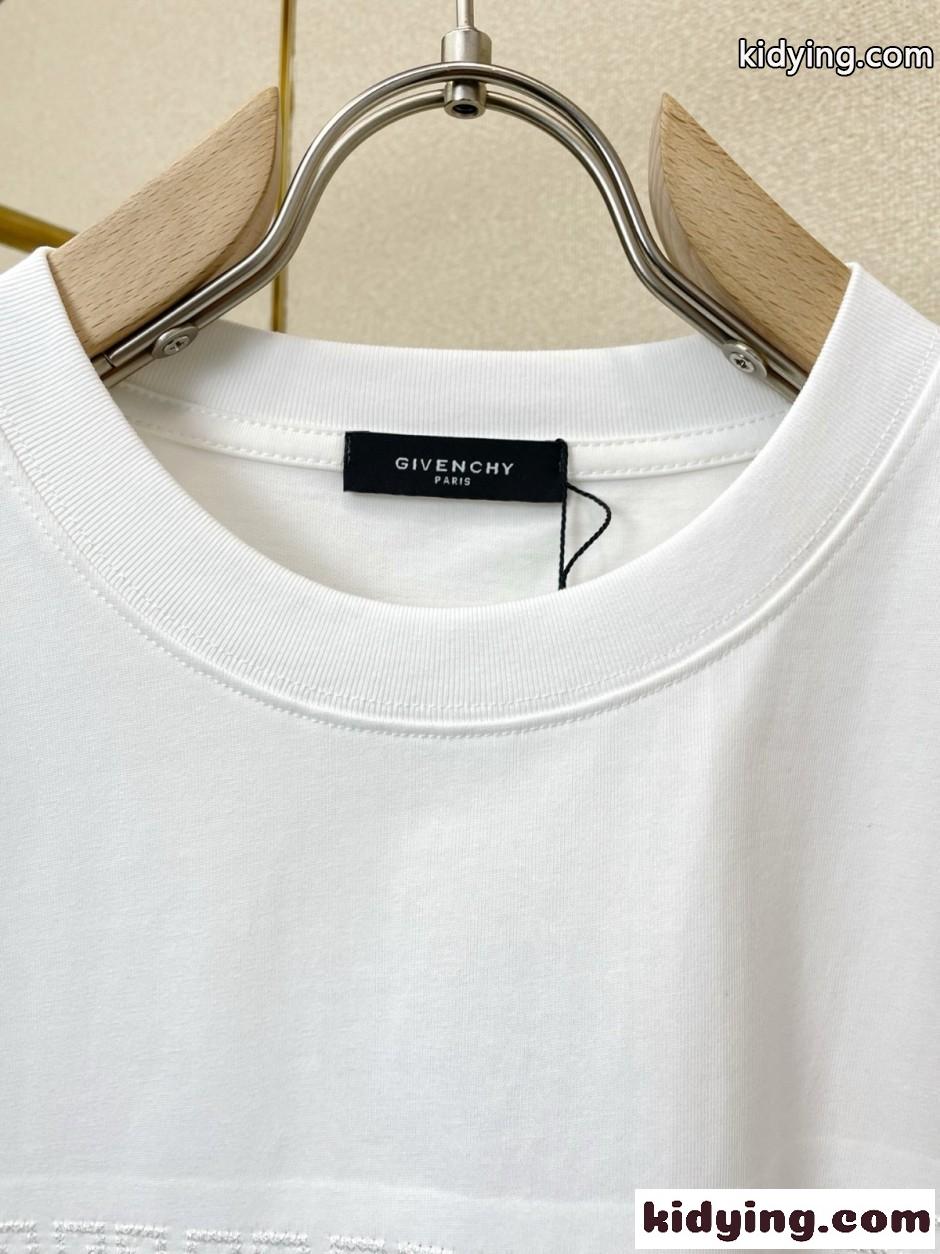 ジバンシィ Tシャツ 偽物 クルーネック シンプル 洗練された ロゴ刺繍-1