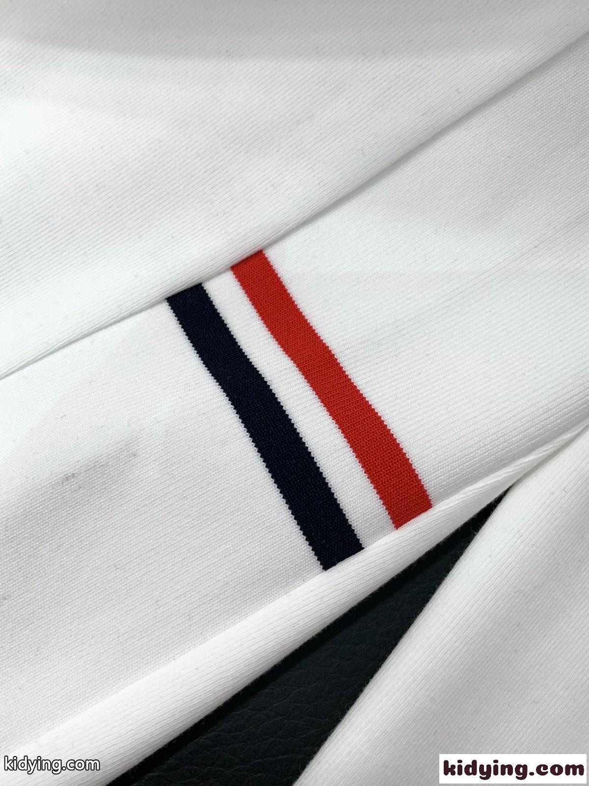 定番 クルーネック モンクレール Tシャツ 偽物 シンプル 長袖Tシャツ ホワイト-3