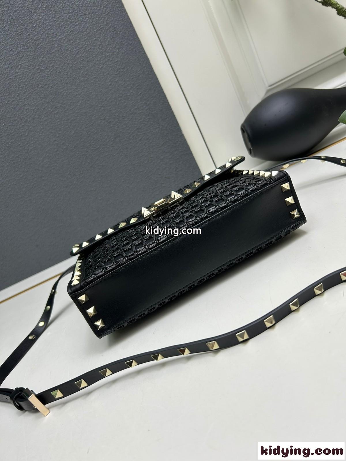 ロックスタッズ ウーブンラフィア スモール ショルダーバッグ ヴァレンティノ バッグ コピー ブラック-3