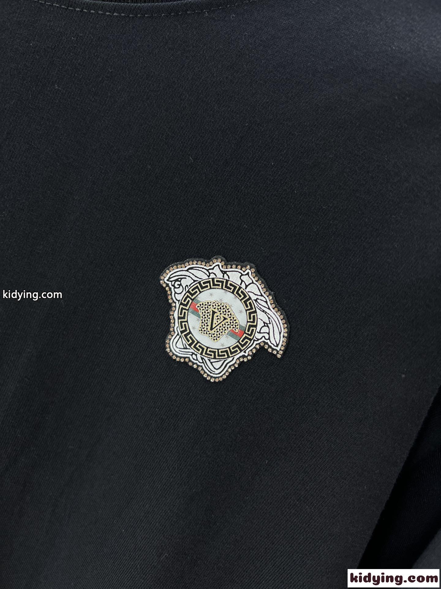 ヴェルサーチェ Tシャツ コピー シンプル ロゴ クルーネック 長袖Tシャツ ブラック-2
