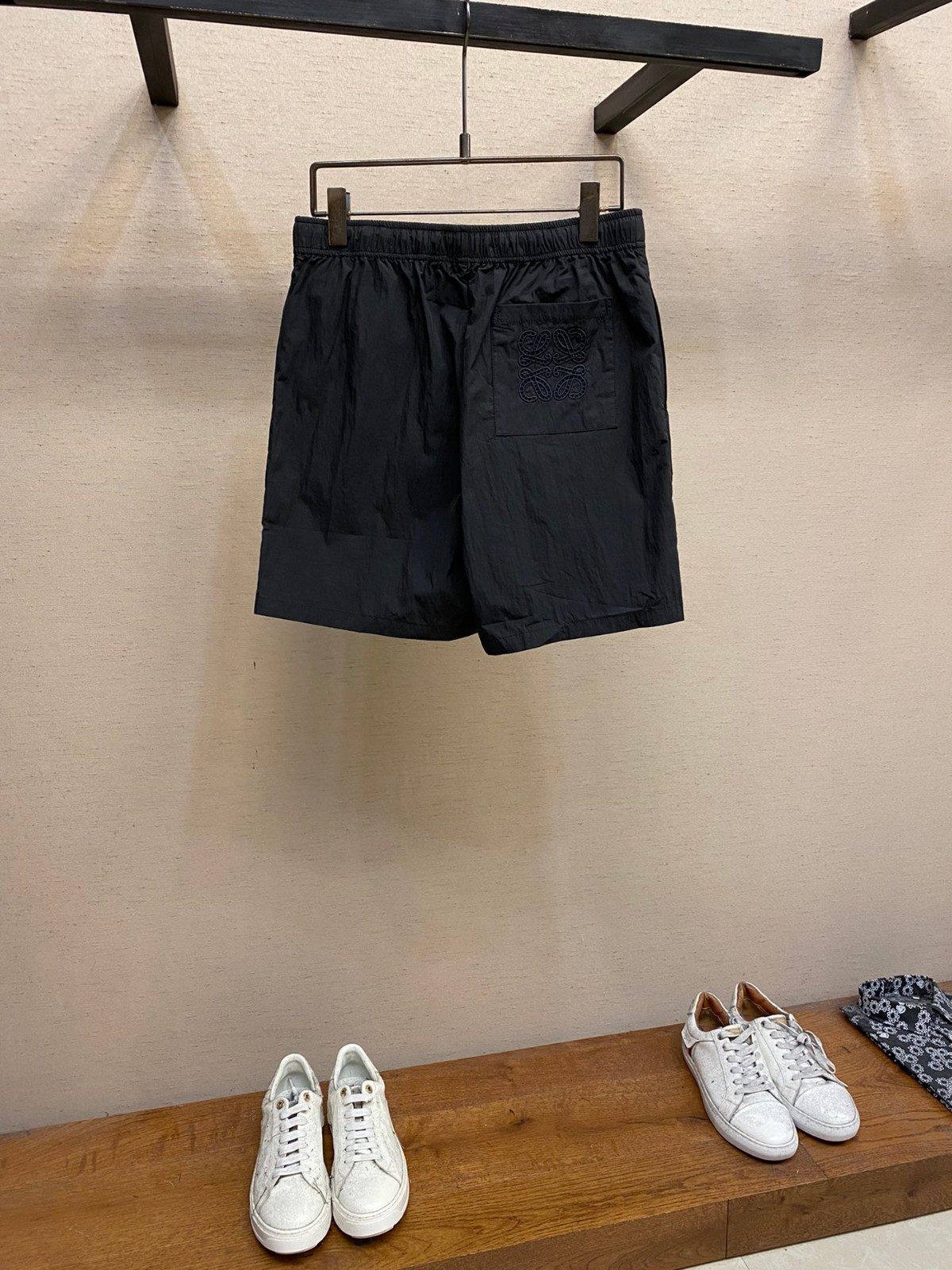 定番 カジュアル メンズ ショーツ ロエベ パンツ コピー ショートパンツ ブラック-2