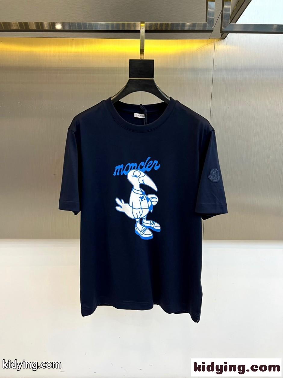 遊び心あふれる プリント 半袖Tシャツ モンクレール Tシャツ 偽物 ネイビー-0