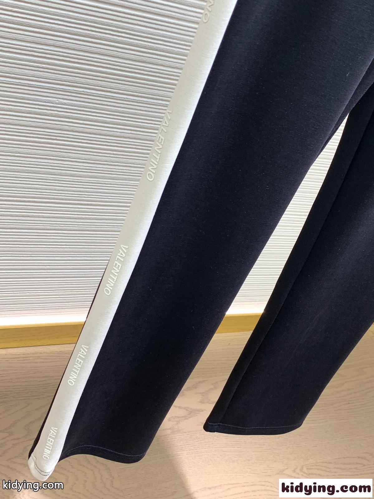 ヴァレンティノ パンツ 偽物 おしゃれ カジュアル トラックパンツ-3