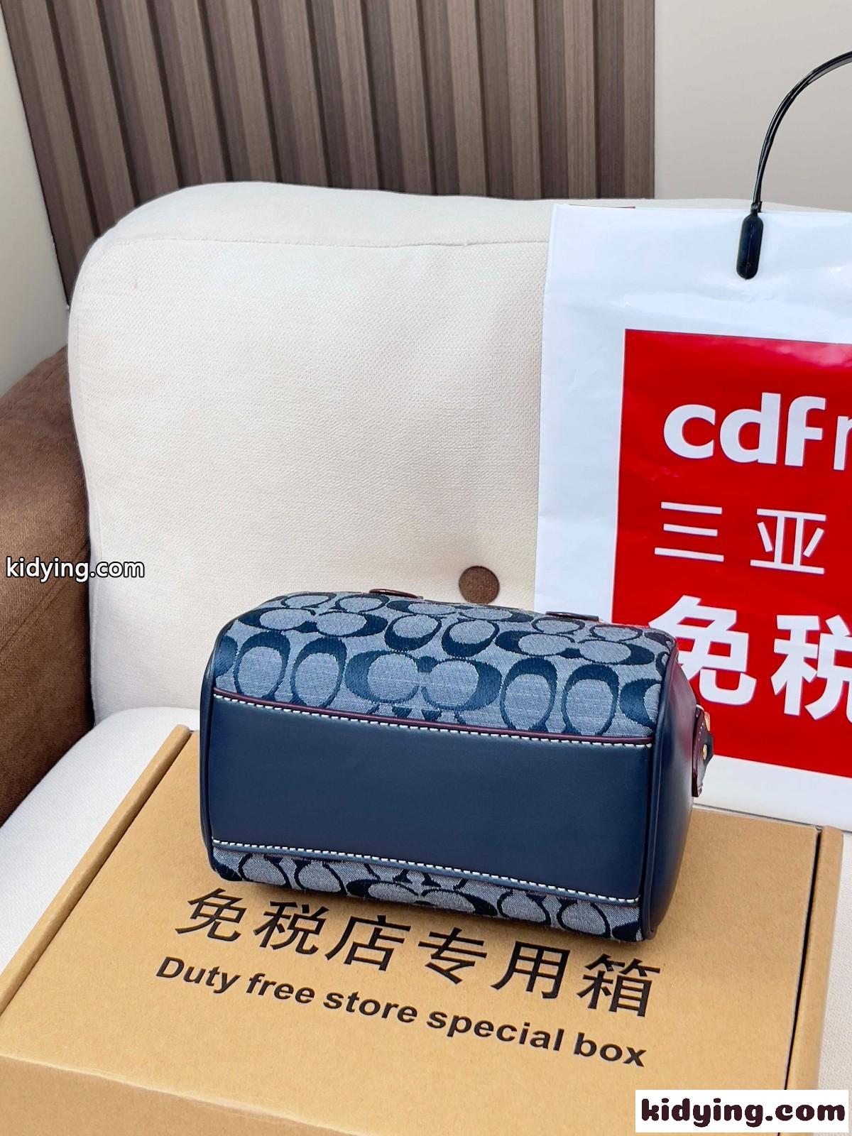 定番 人気 シグネチャー柄 コーチ バッグ スーパーコピー ミニボストンバッグ-1