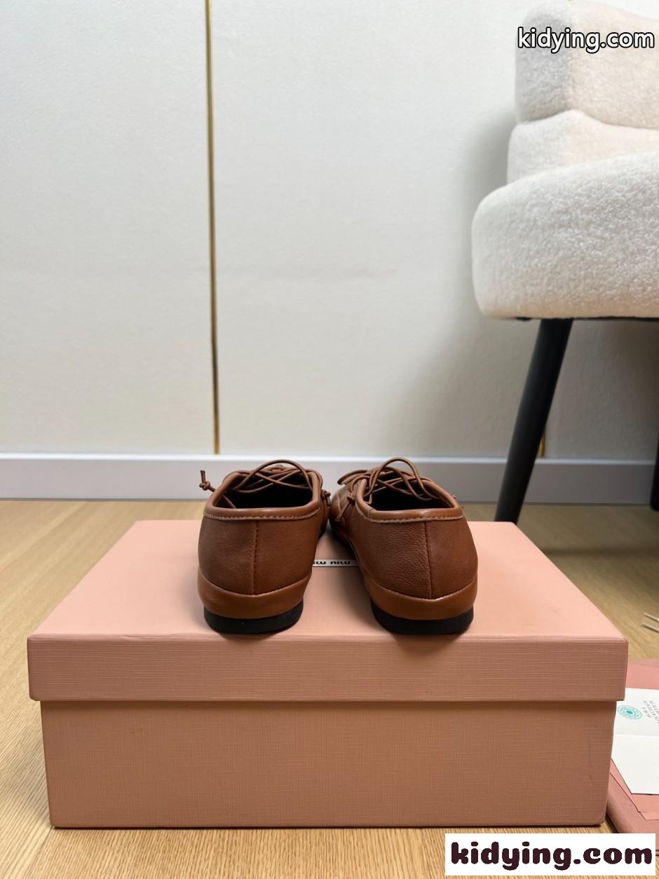 上品 可愛い ナッパレザー バレリーナ ミュウミュウ シューズ コピー ブラウン-3