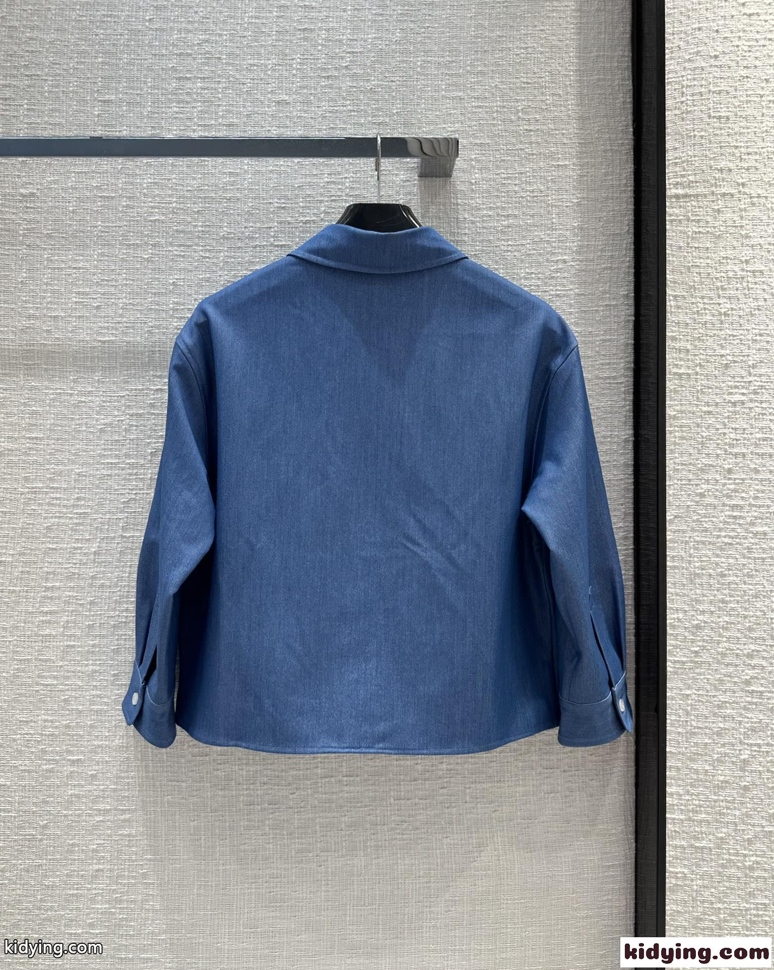 カジュアル おしゃれ トリオンフ デニムシャツ セリーヌ シャツ コピー クロップド-4