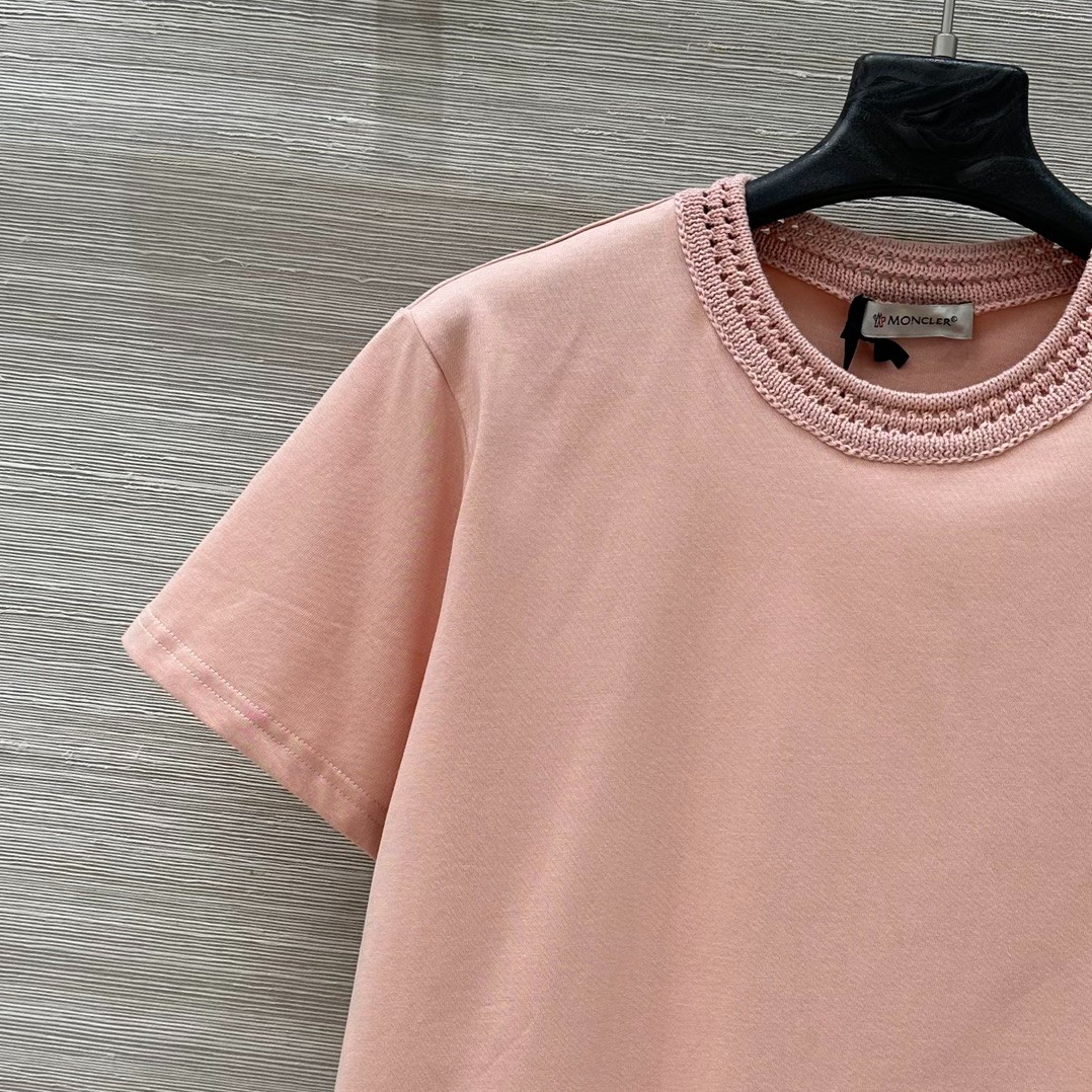 フェンミン お洒落 モンクレール Tシャツ スーパーコピー コットン 半袖Tシャツ ピンク-1