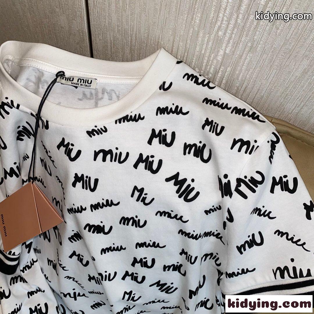 カジュアル おしゃれ チュニック ロゴ 総柄 ミュウミュウ 半袖tシャツ コピー レディース 快適 春夏 トップス-1