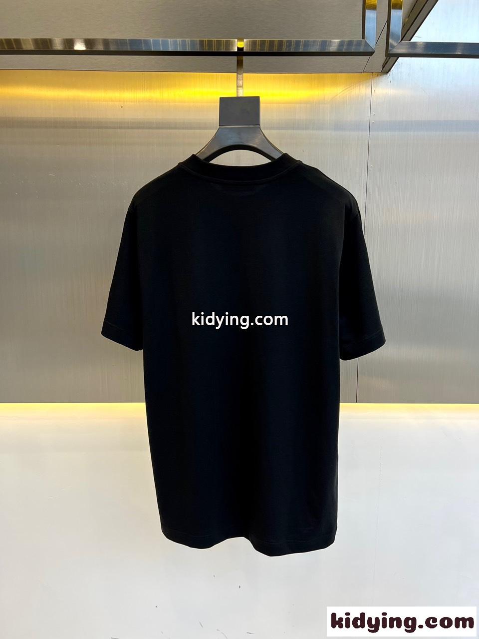 エンボスロゴ カジュアル 合わせやすい ドルチェ&ガッバーナ Tシャツ コピー ブラック-4