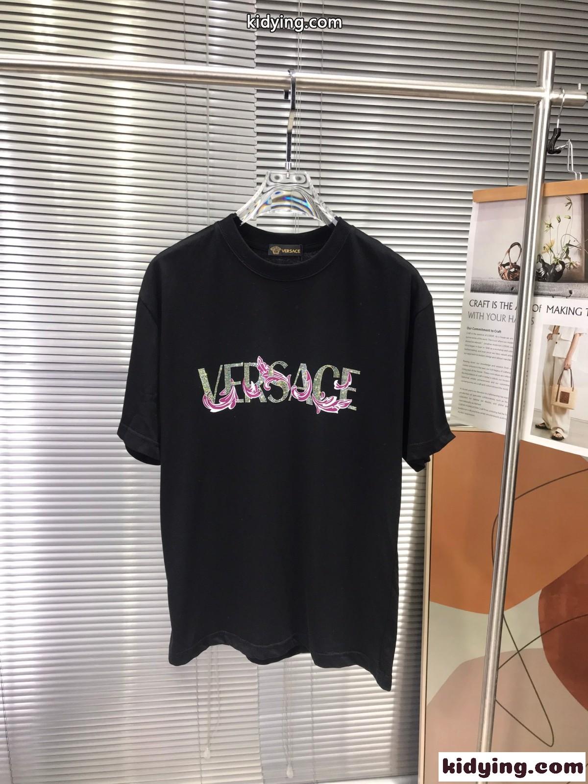バロッコ シルエット ロゴ 半袖Tシャツ ヴェルサーチェ Tシャツ コピー メンズ トップス-0