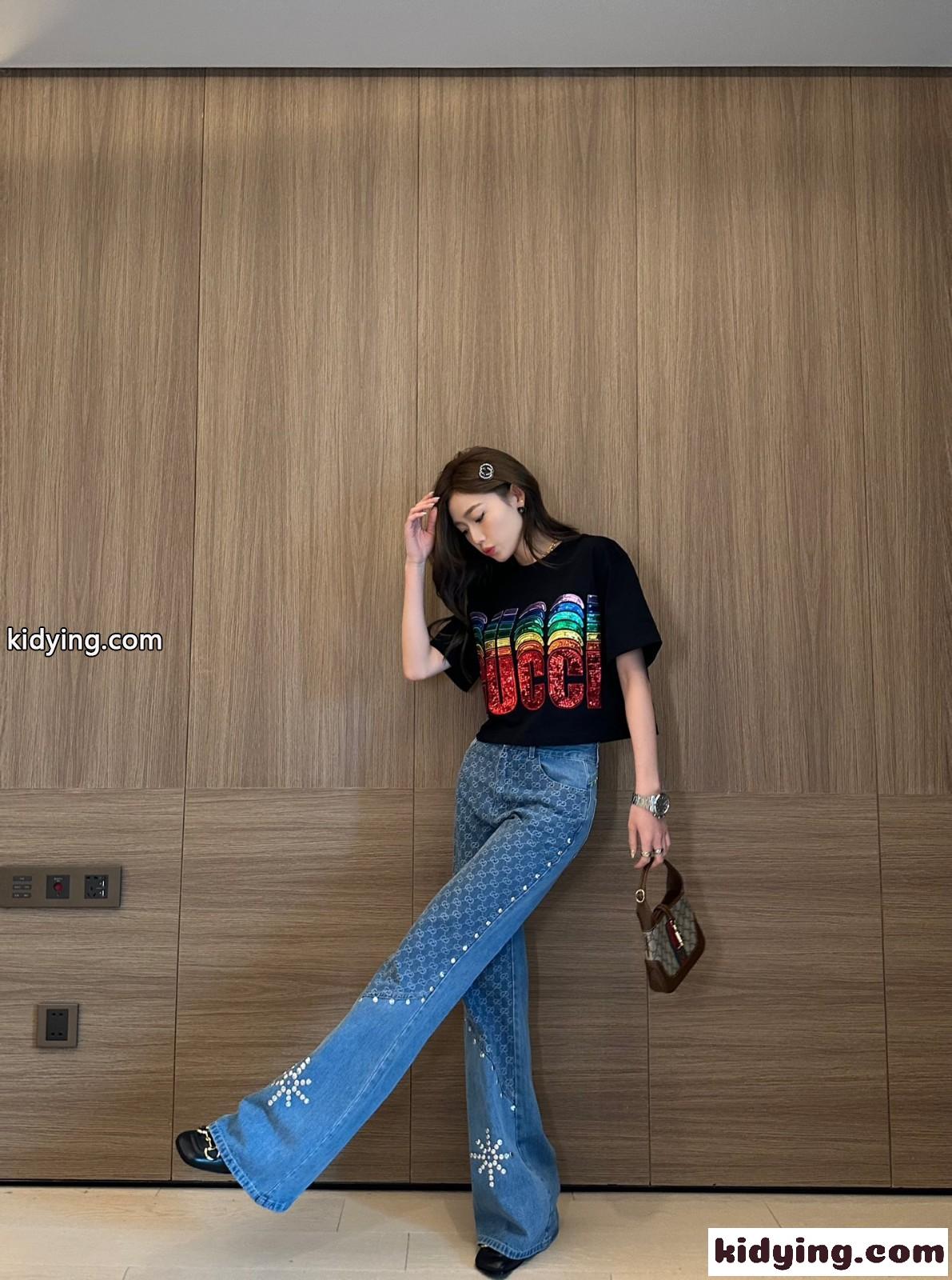 GUCCI エンブロイダリー入り コットン 半袖Tシャツ グッチ Tシャツ コピークロップド丈-4