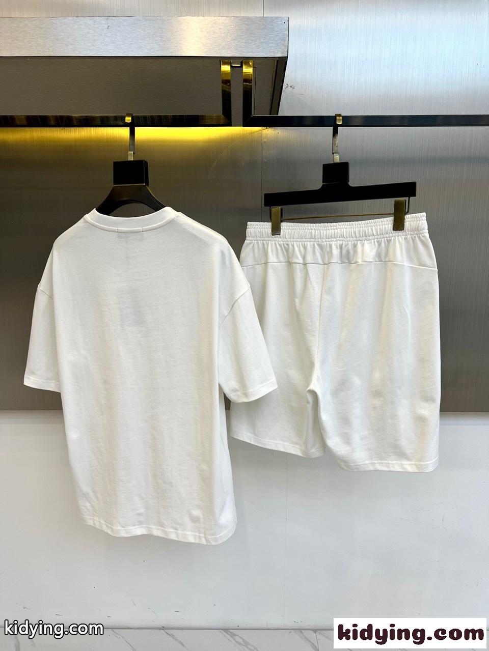 カジュアル 半袖Tシャツ&ショートパンツ 上下セット バレンシアガ セットアップ 偽物 ホワイト-2