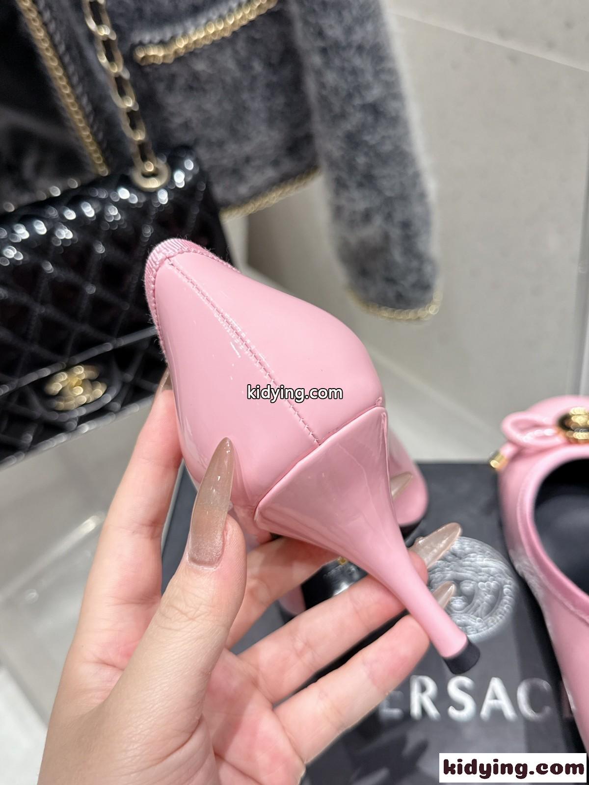 オペラ ボウ パテント パンプス ヴェルサーチェ スーパーコピー ハイヒール ピンク-3
