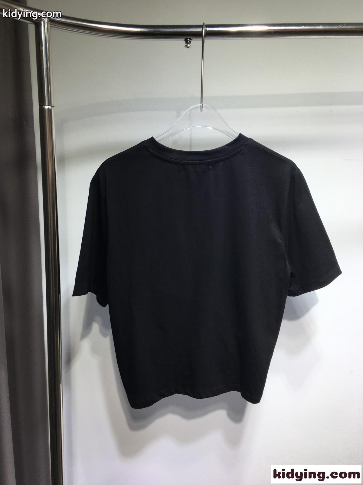 ヴェルサーチェ ミラノ スタンプ クロップ 半袖Tシャツ ヴェルサーチェ Tシャツ コピー ブラック-3