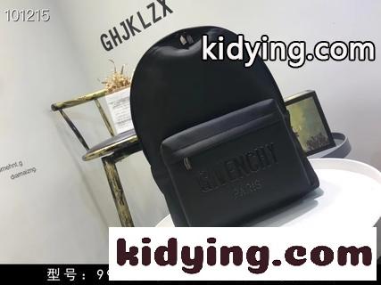 GIVENCHYジバンシーのランドセルは,材質がよく イヴ・サンローラン バッグ 年齢 コピー 気品を際立たせている-0