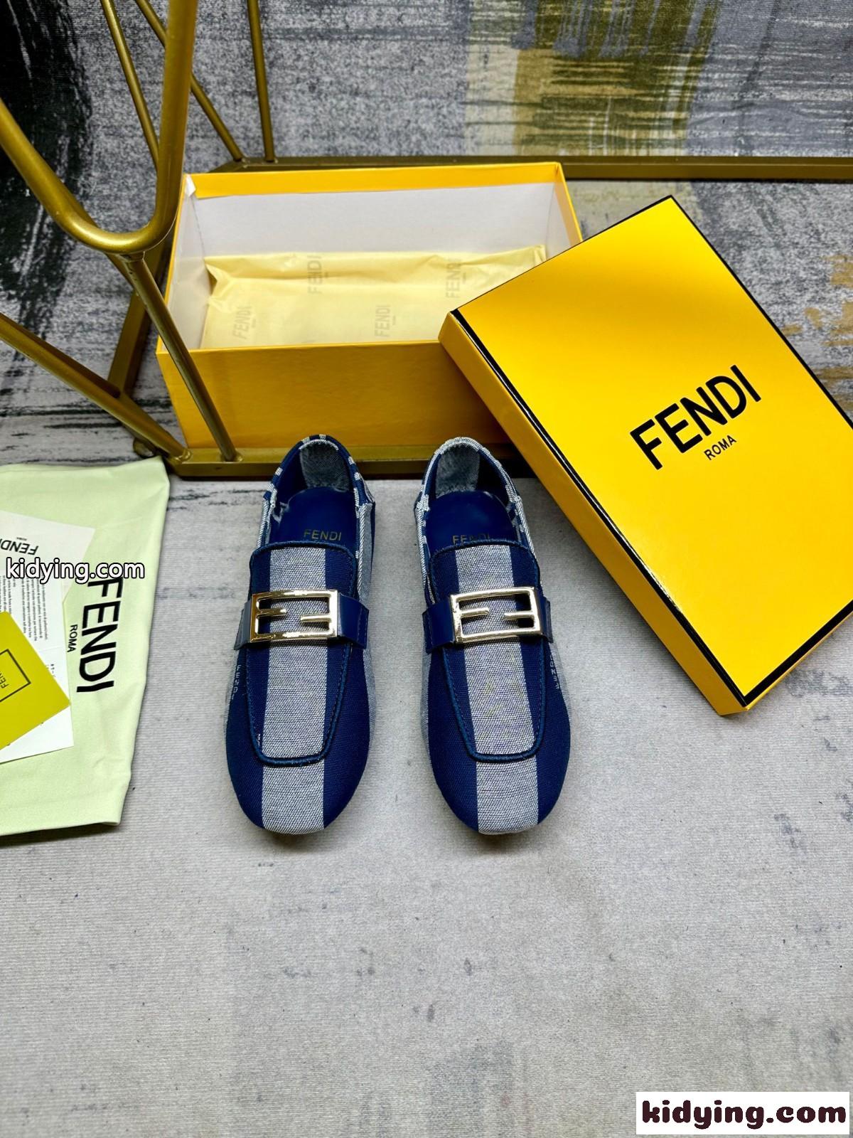 バゲット キャンバス ローファー フェンディ モカシン スーパーコピー ブルー-2