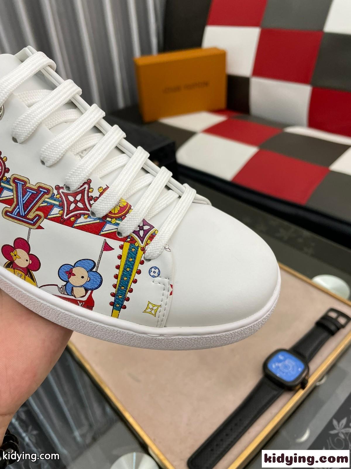ベーシック ローカット カジュアル おしゃれ ルイ・ヴィトン スニーカー コピー メンズ 定番 人気 靴 プリント 可愛い-1