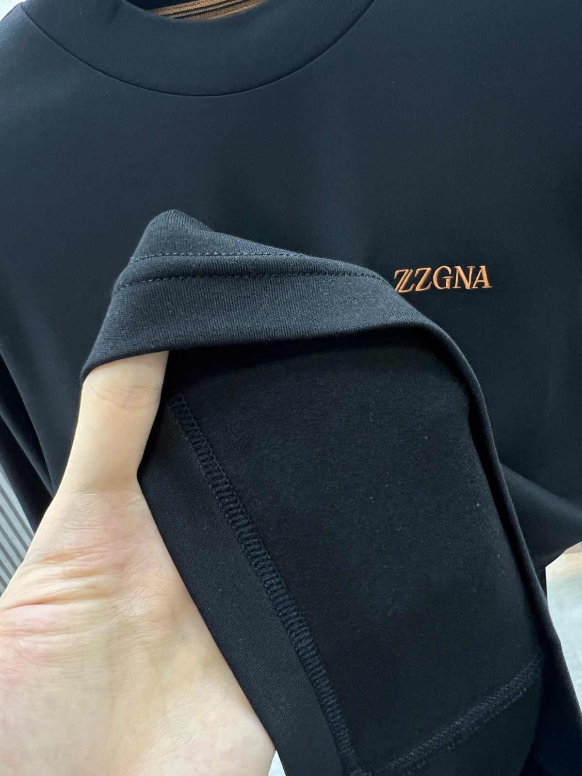 シンプル ロゴ エルメネジルド・ゼニア Tシャツ コピー クルーネック スウェットシャツ ブラック-4