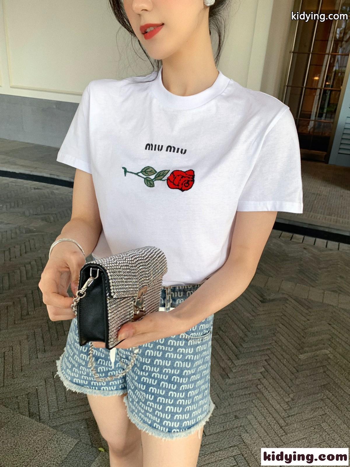定番 人気 刺繍 スリム ミュウミュウ 半袖tシャツ コピー クールネックレディース おしゃれ 合わせやすい-2