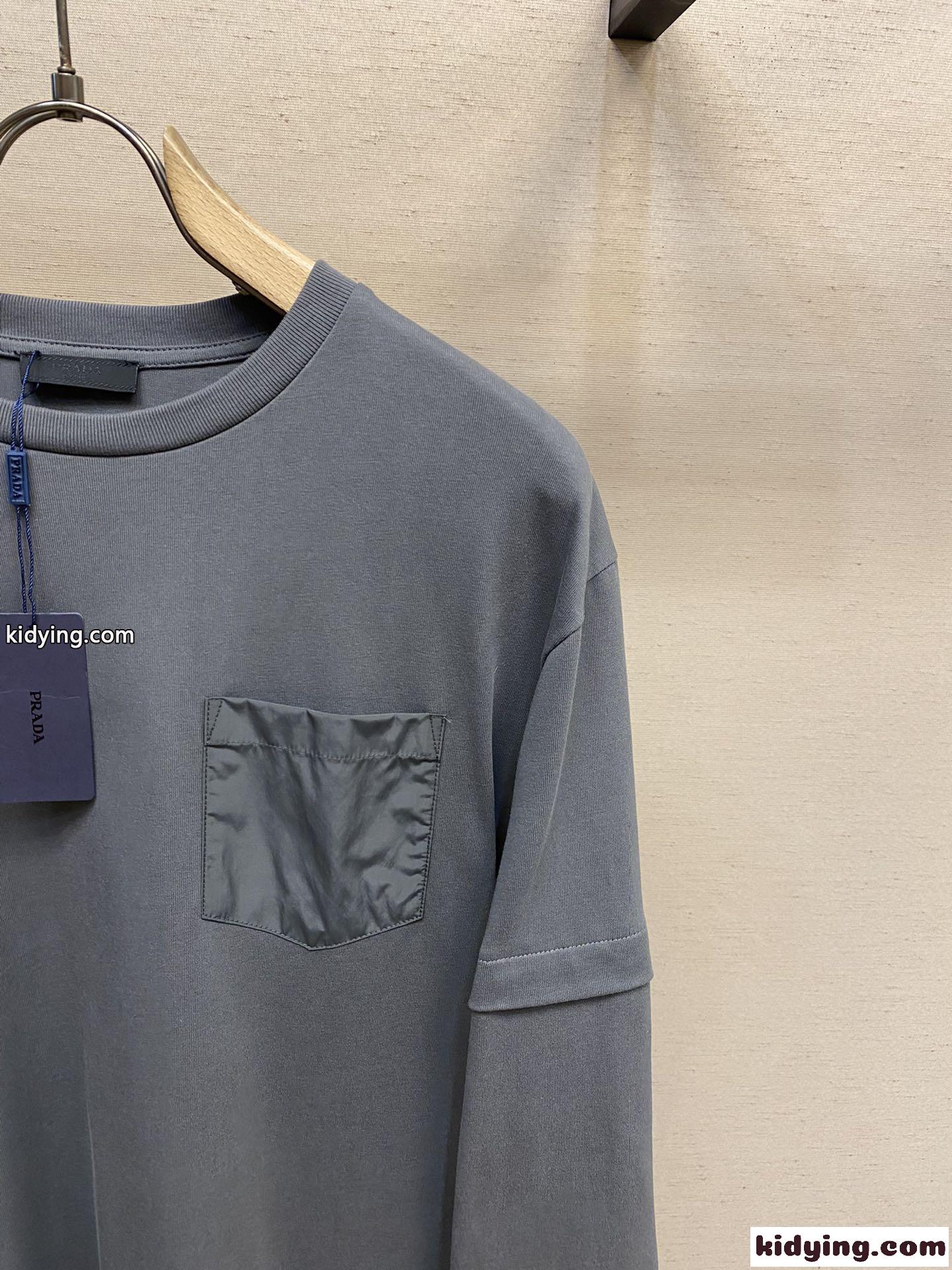 ナイロンポケット クルーネック 長袖Tシャツ プラダ Tシャツ コピー グレー-2
