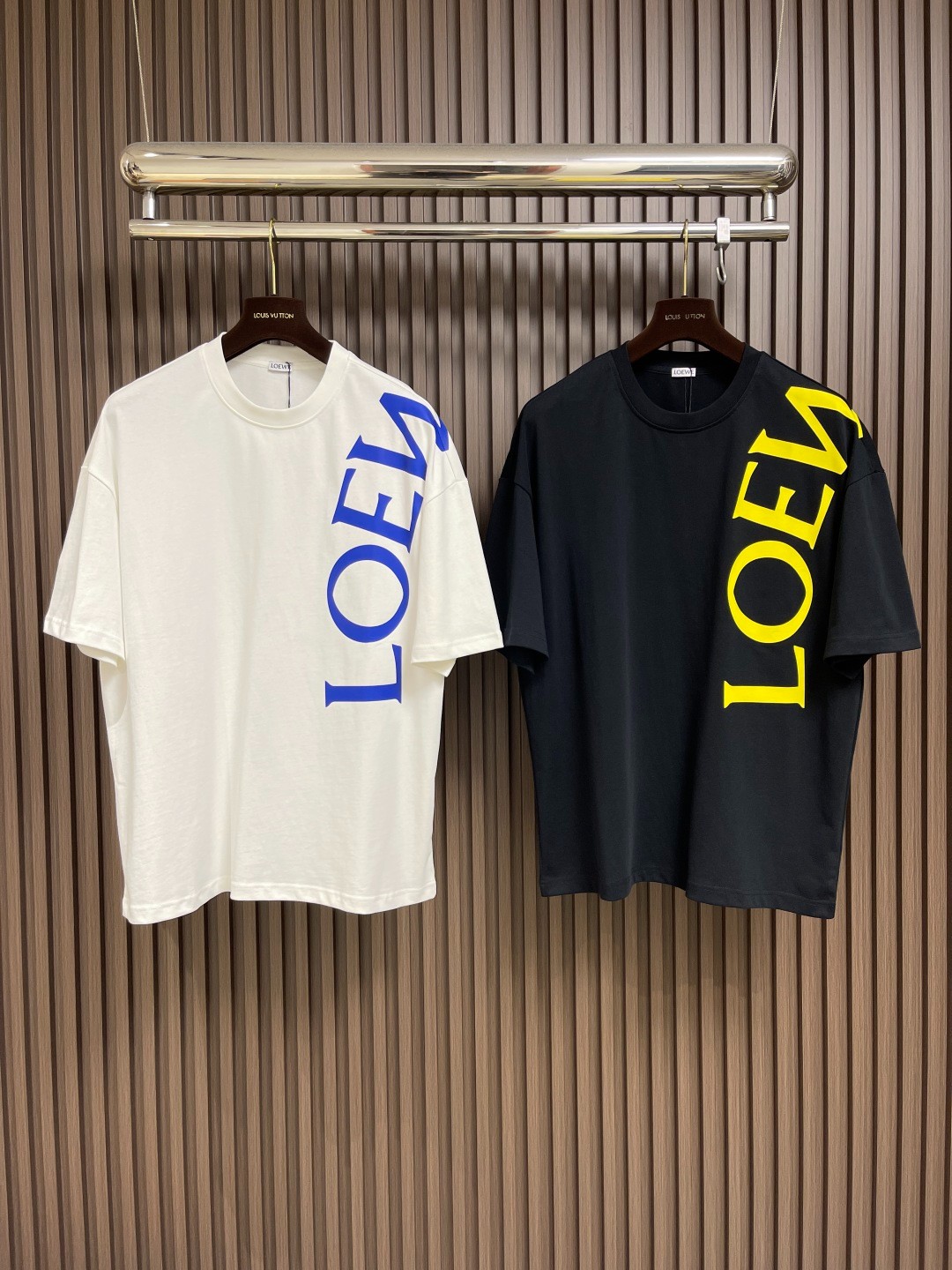 目を引く カジュアル ロゴTシャツ ロエベ Tシャツ 偽物 クルーネック コットン-2