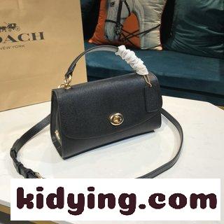 コーチバッグ お手入れ コピー COACH ×GUANG YUのコラボ版が発売されると好評を博し クールな造形をしています-1