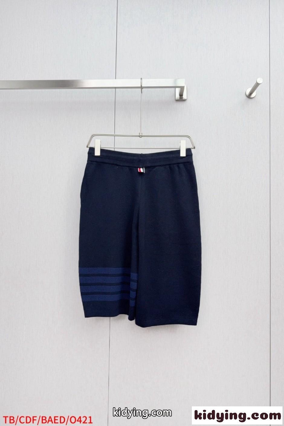 カジュアル 洗練された ショートパンツ トムブラウン パンツ 偽物 ネイビー-1