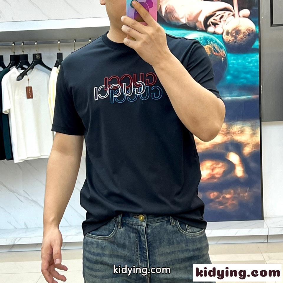 お洒落 ロゴ入り 半袖Tシャツ グッチ Tシャツ 偽物 クルーネック ブラック-1