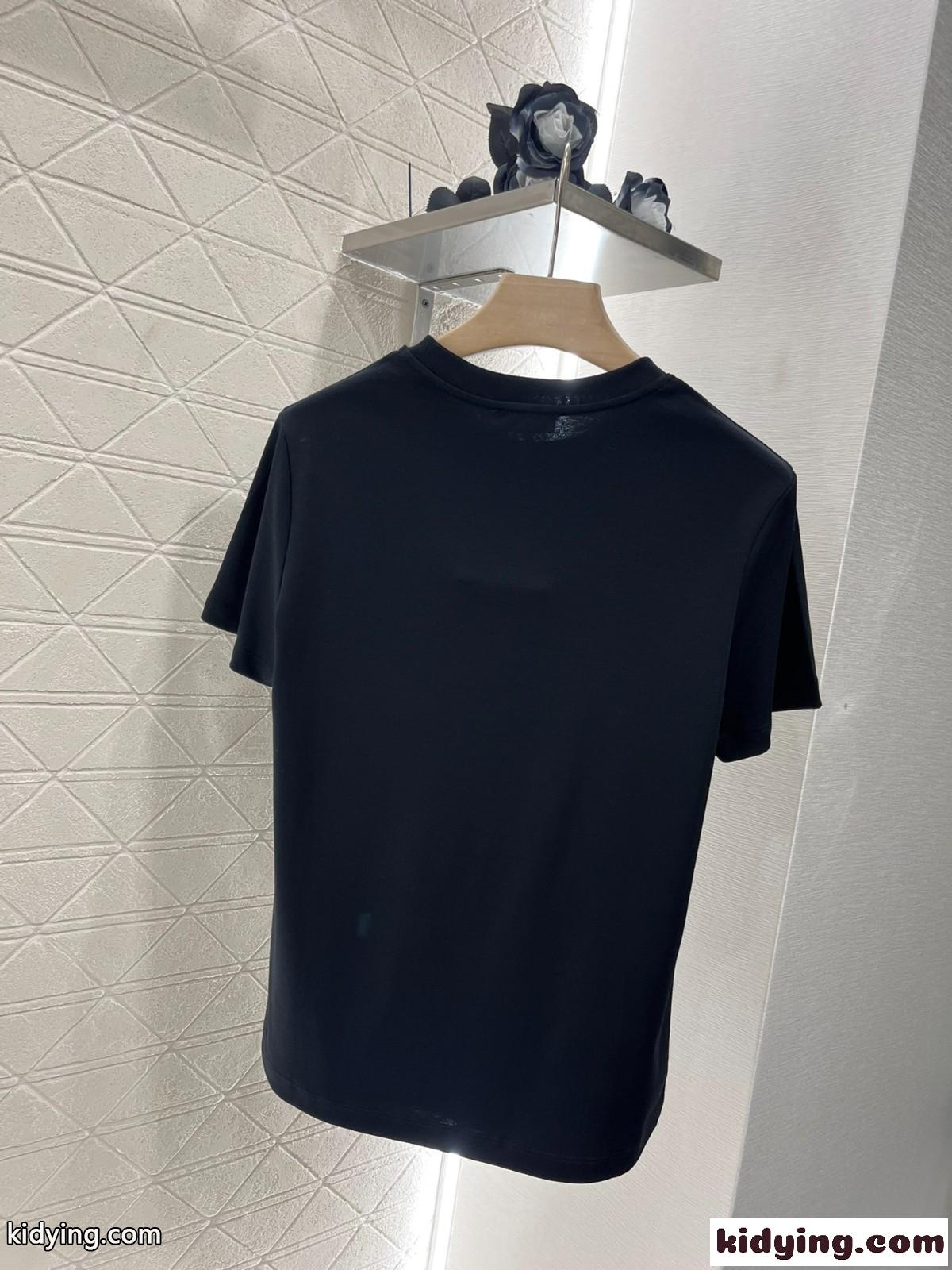 シンプル ロゴ入り シャネル Tシャツ コピー コットン 半袖Tシャツ ブラック-1