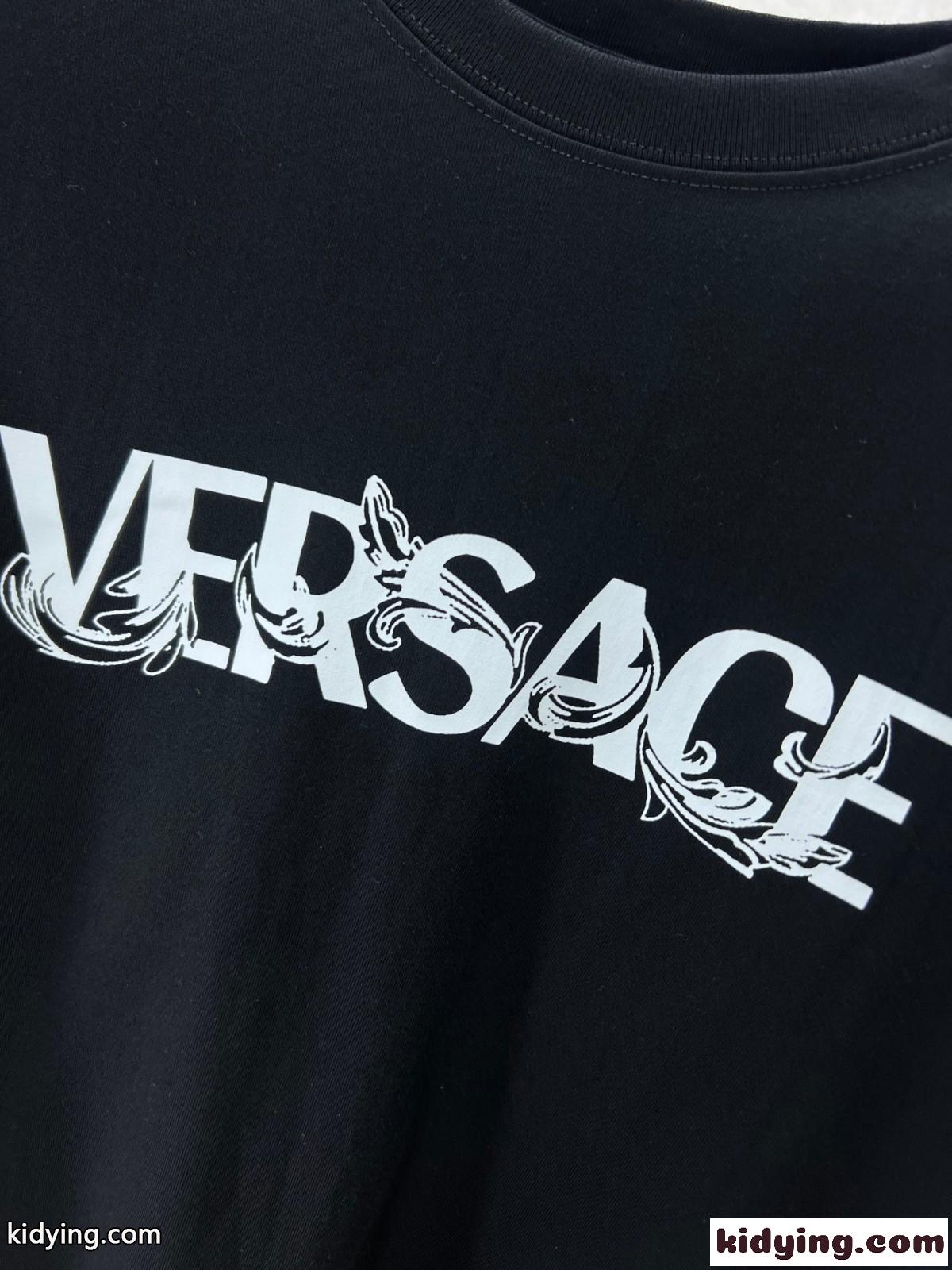 シンプル ロゴプリント クルーネック 長袖Tシャツ ヴェルサーチェ Tシャツ コピー ブラック-2