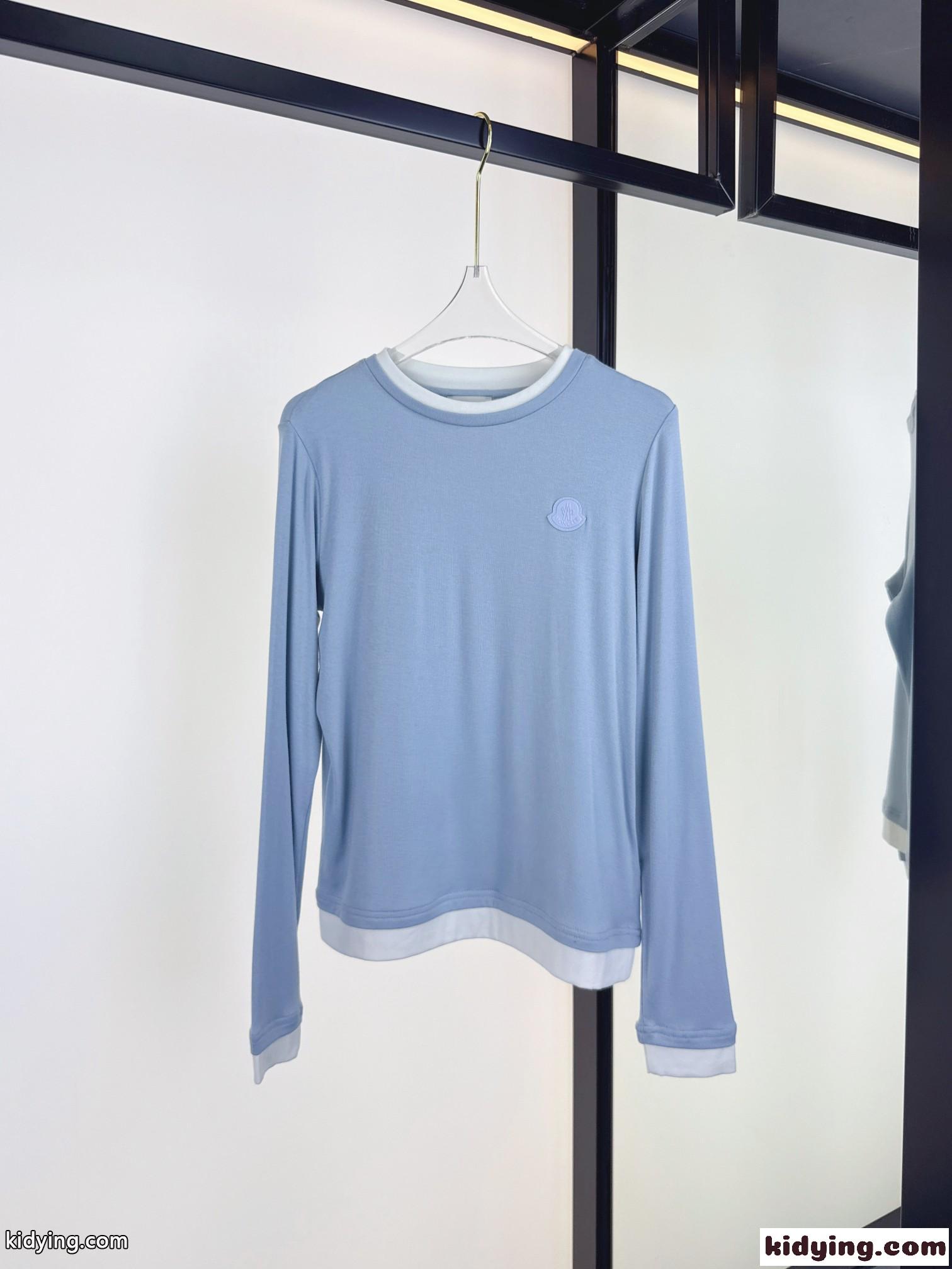 洗練された お洒落 重ね着風 長袖Tシャツ モンクレール Tシャツ 偽物 ブルー-2