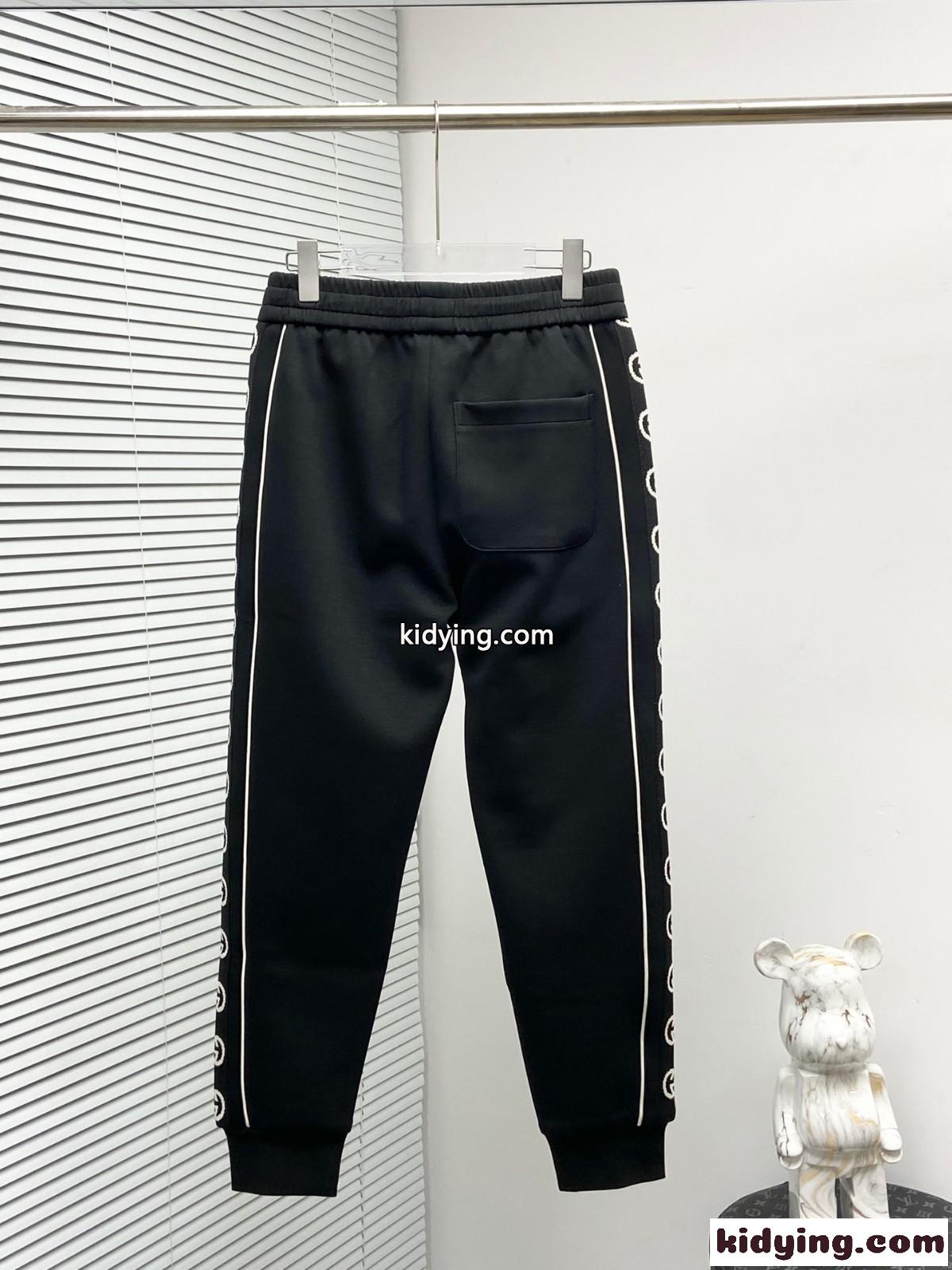 カジュアル グッチ パンツ コピー ロゴ入り メンズ スウェットパンツ ブラック-2