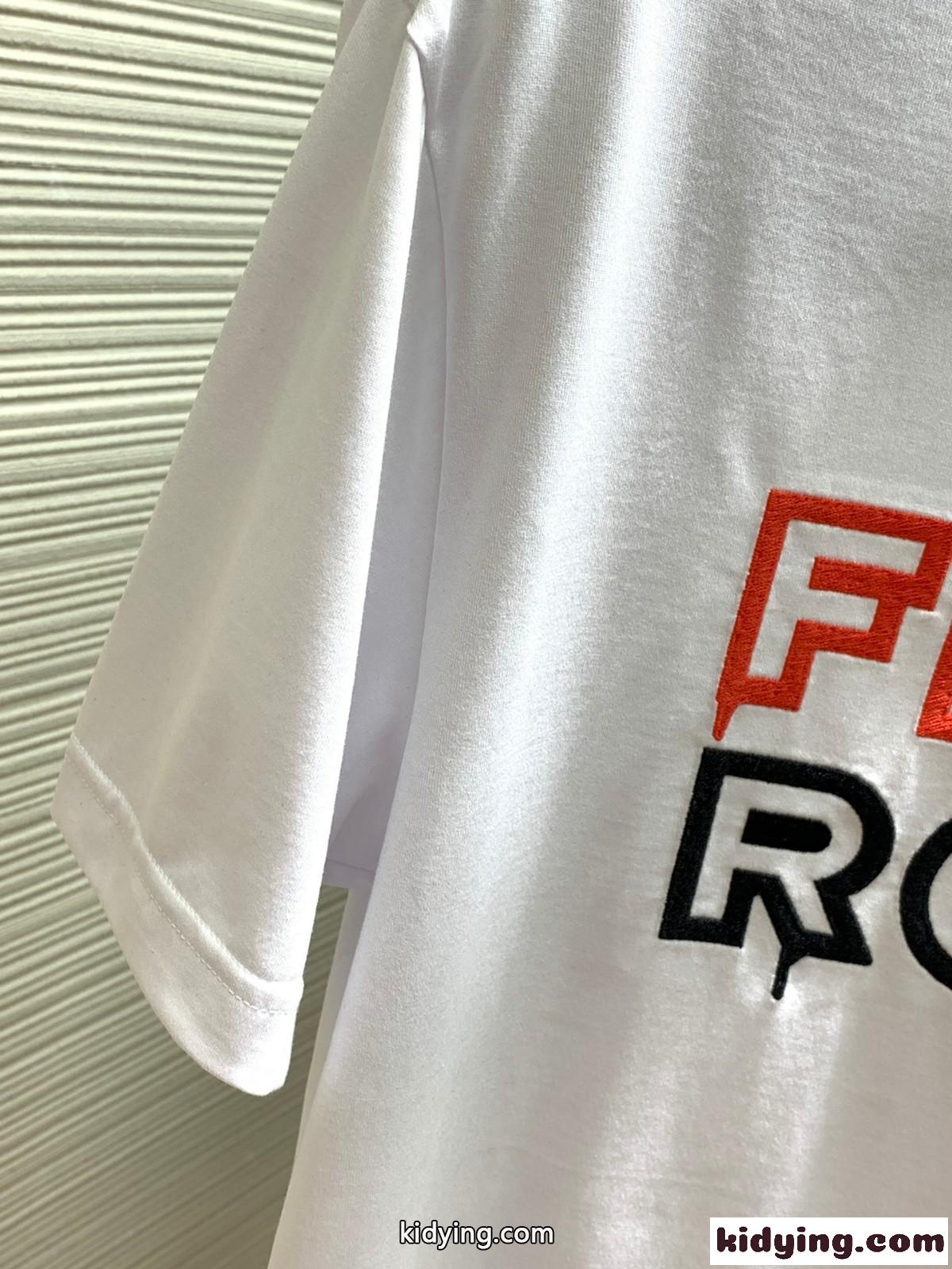 シンプル お洒落 クルーネック ロゴ入り フェンディ Tシャツ コピー コットン 半袖 トップス-3