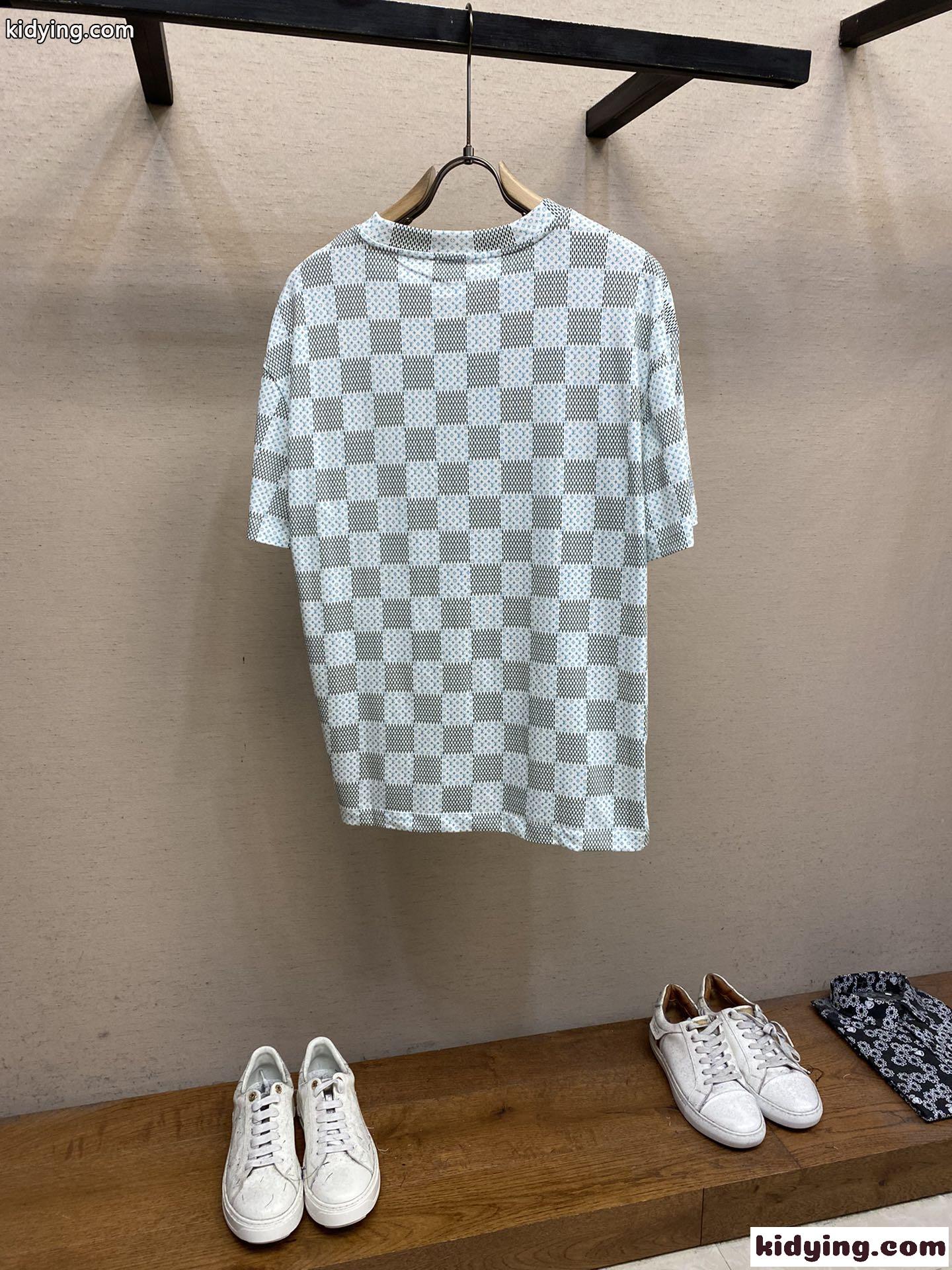 ルイ・ヴィトン 半袖Tシャツ コピー プリントショートスリーブコットンTシャツ-1